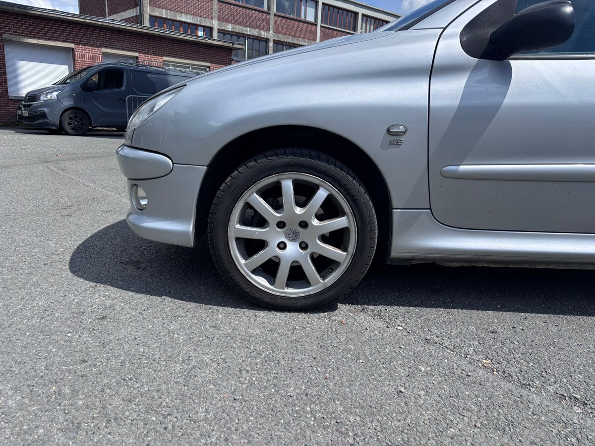 Peugeot 206 1.6 16v 110 XS 3p - Prête à partir