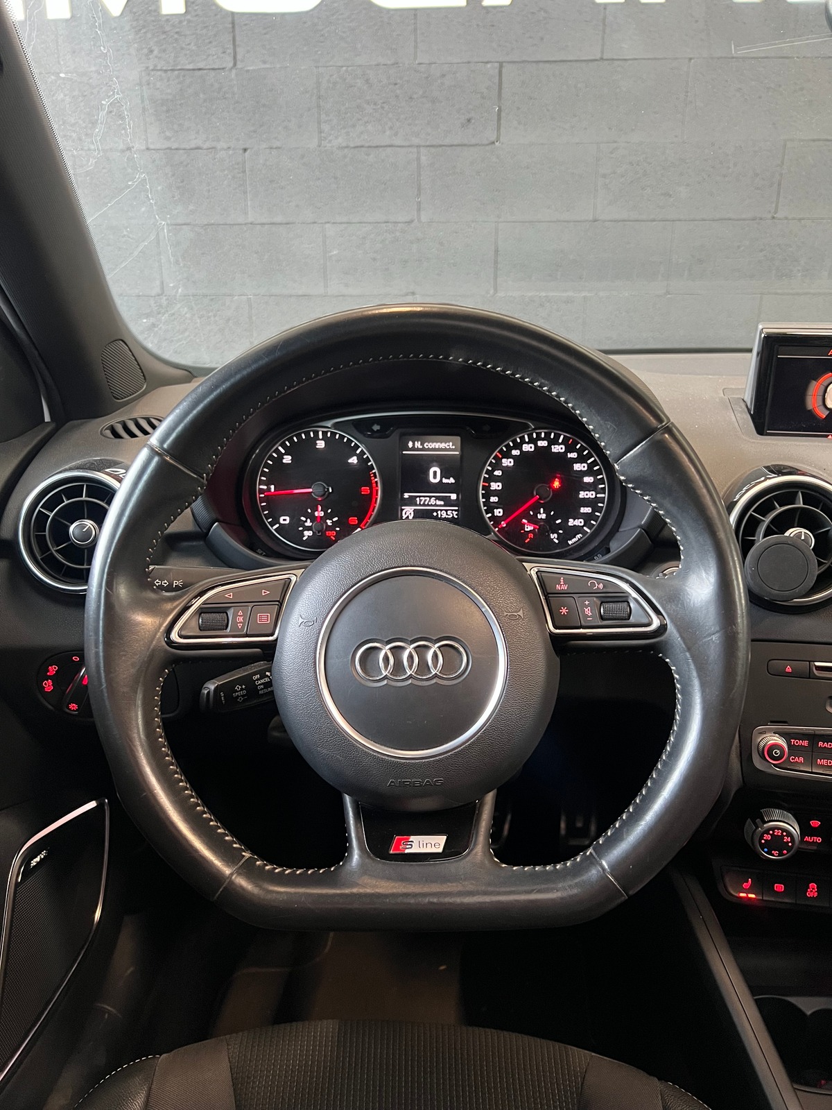 Audi A1 1.6 TDi 115 Sportback S-line DSG-7