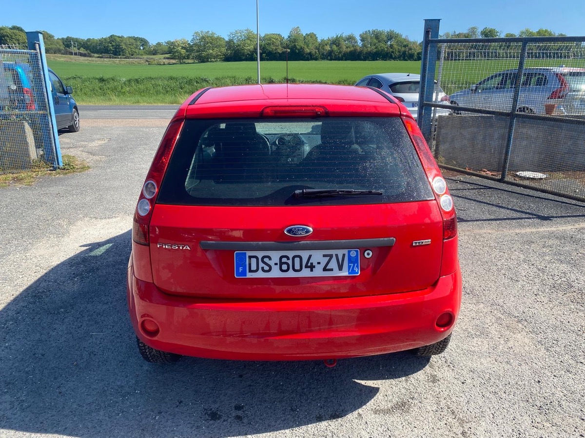 Ford Fiesta 1.4 tdci 70cv faible kilométrage d’origine 