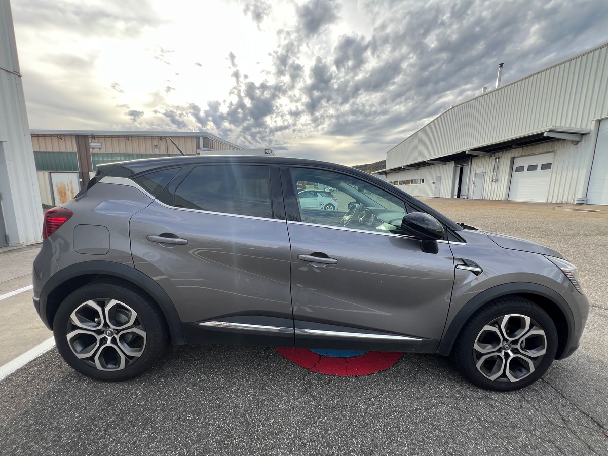 RENAULT Captur INTENS  90cv Tce, SUIVI COMPLET, CAMERA DE RECUL, GPS, CARPLAY