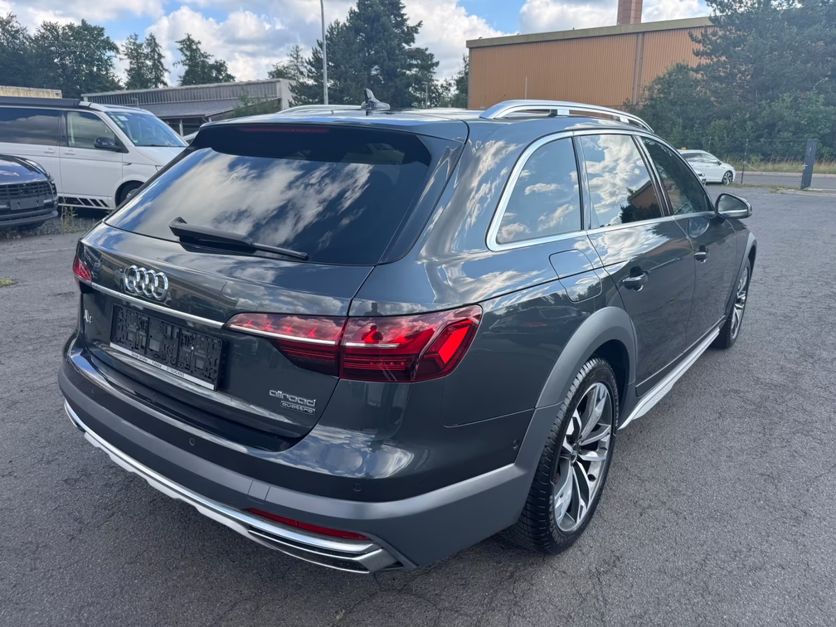 Audi A4 Allroad 40 TDI 204ch Avus quattro S tronic 7/Attelage/Caméra360/Gris Manhattan