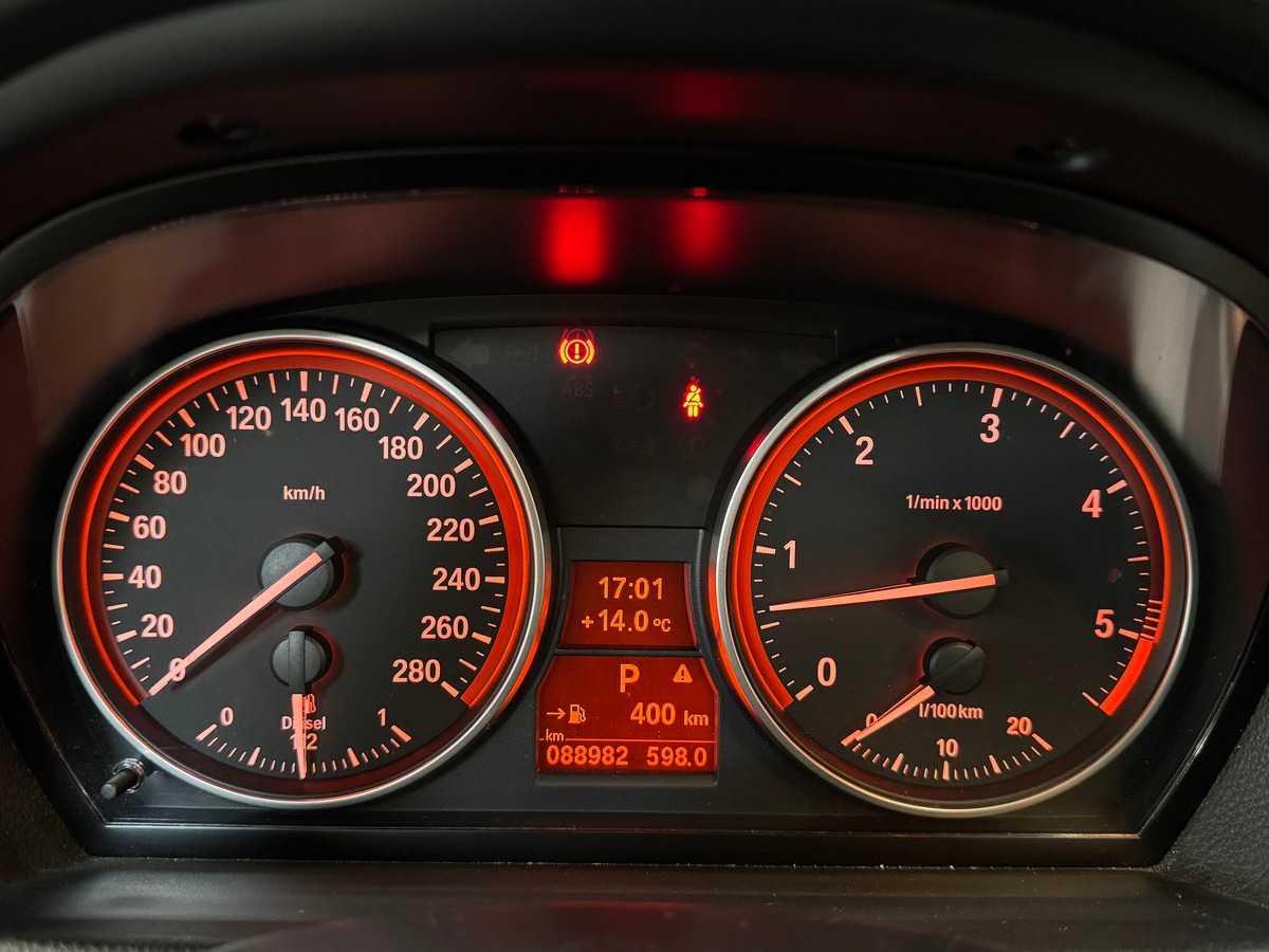 Bmw Série 3 E92 335 DA 286 SPORT DESIGN PACK M