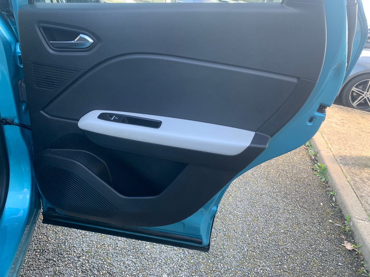 RENAULT Captur 160 ch | E-Tech Plug-in | Intens | Caméra de recul