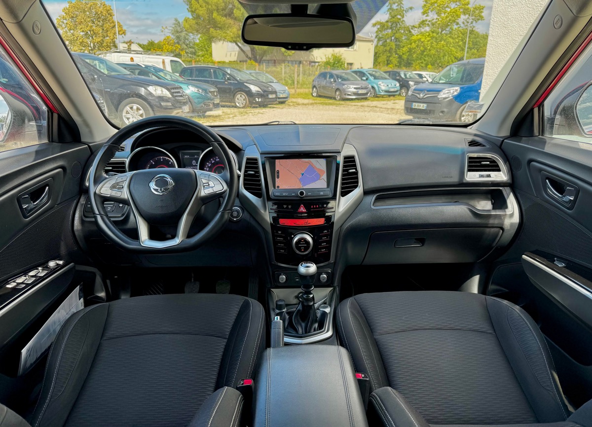 Ssangyong Tivoli 160 E-XDI 115 CV 2WD URBAN +   /  CAMÉRA  /  ACCES MAIN LIBRE  /  MOTEUR A CHAINE