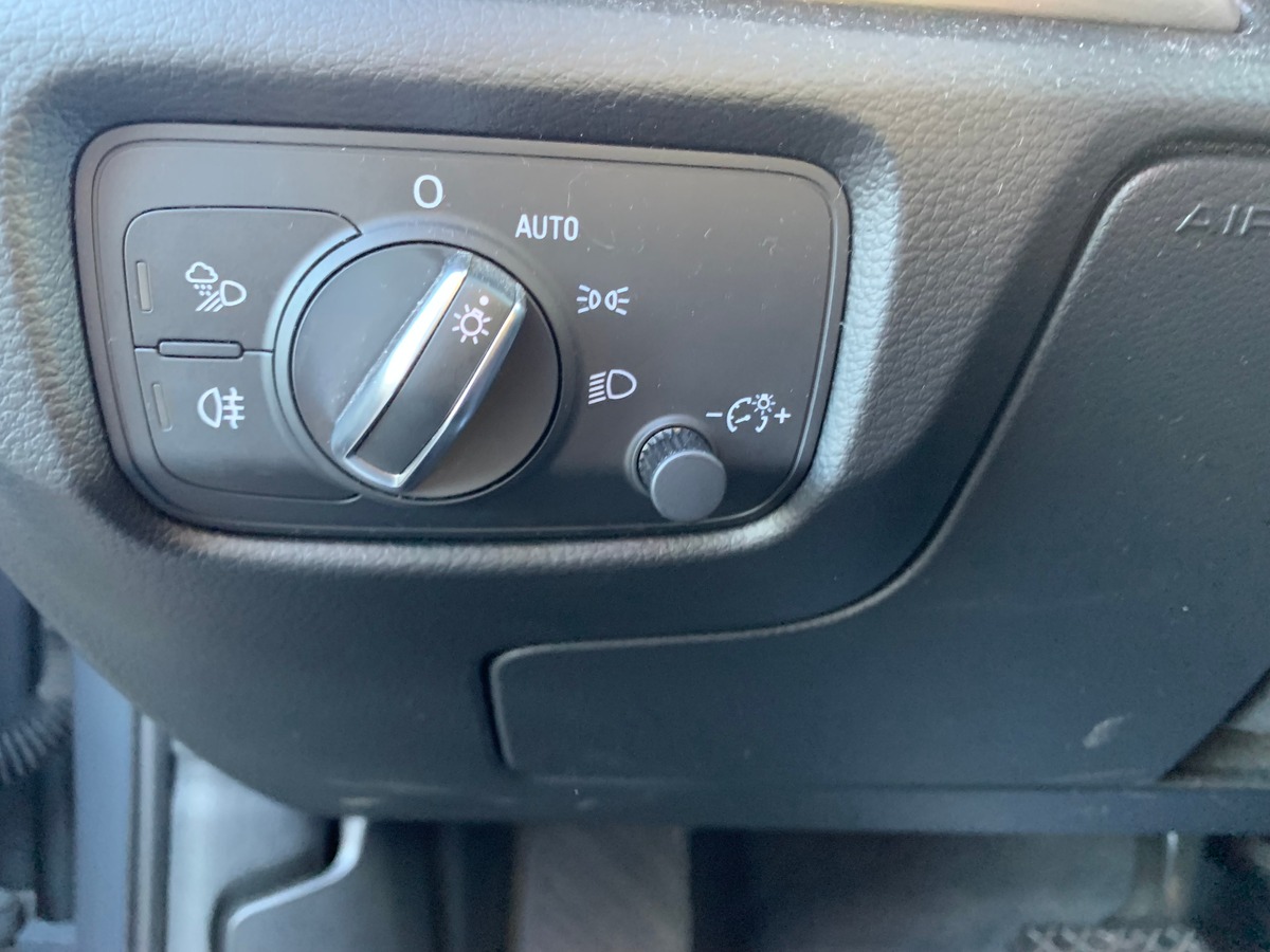 Audi A3 Berline 150 ch | Pack S-Line extérieur | Caméra recul | Clim automatique | Jantes Alu 18''