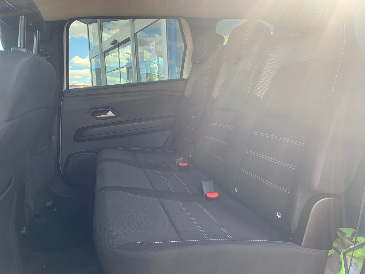 Dacia Jogger 140 | EXPRESSION | Hybride | Radar | Attelage | Bluetooth | Climatisation | Régulateur
