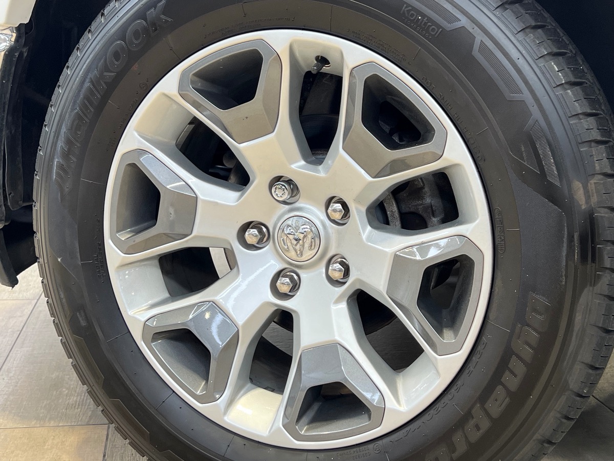 Dodge RAM 1500 5.7 V8 HEMI 395CV  LIMITED ÉTHANOL c