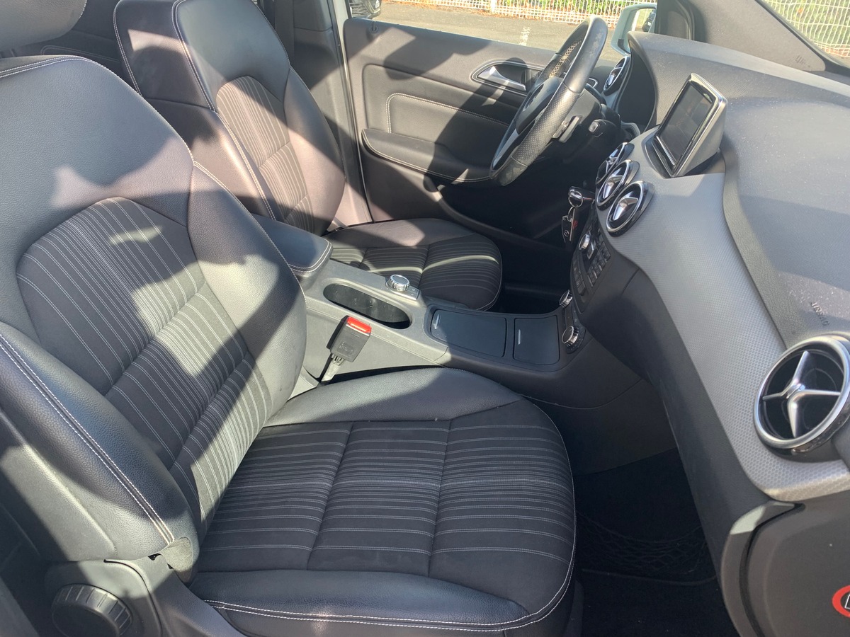 Mercedes-Benz Classe B 136 | Sport | Toit panoramique | Caméra recul | Régulateur | GPS | Attelage