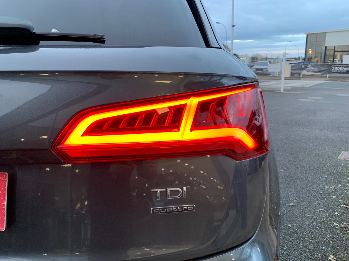 Audi Q5 190 ch | S-line | Virtual Cockpit | Caméra de recul | Coffre électrique | Attelage