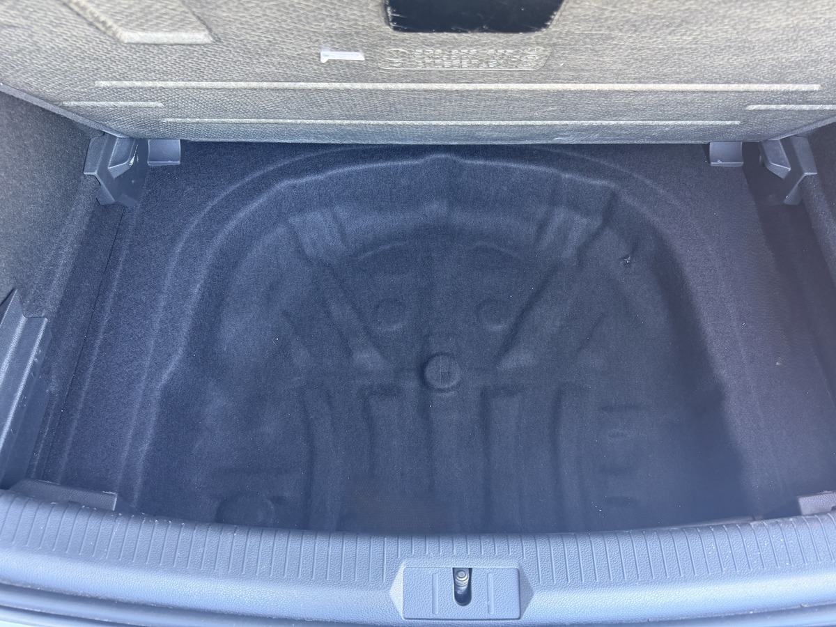 Volkswagen Golf VII - TCR / CarVertical / Echappement Akrapovic / Apple Carplay / Caméra