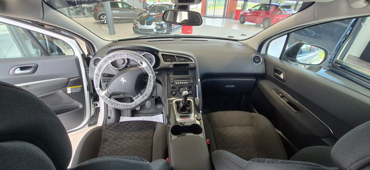Peugeot 3008 1.2L STYLE  130CV PURETECH S&S