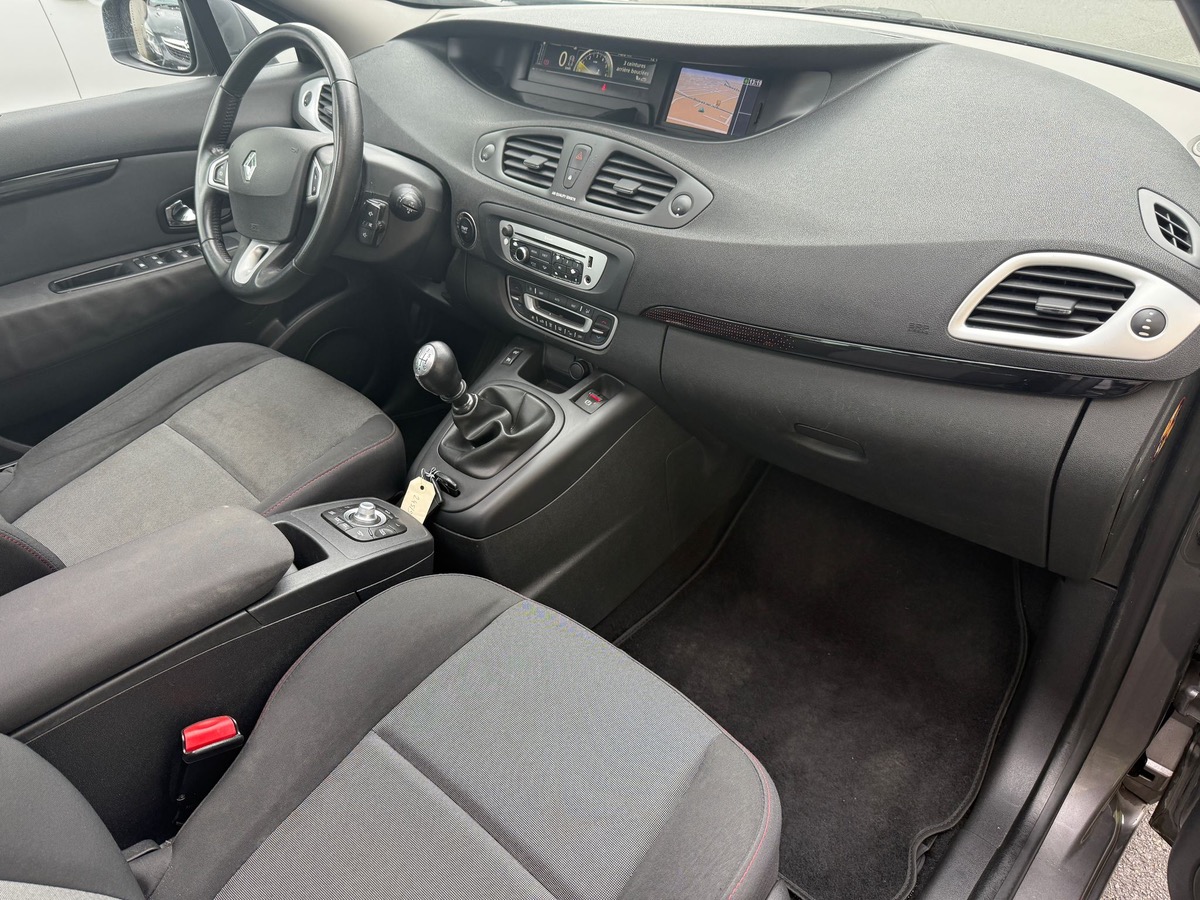 RENAULT Scenic 1.6 DCI 130 CV 1er main dynamique 4X