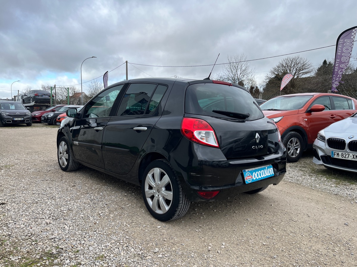 RENAULT Clio 1.6 16V 111 CV / BOITE AUTOMATIQUE