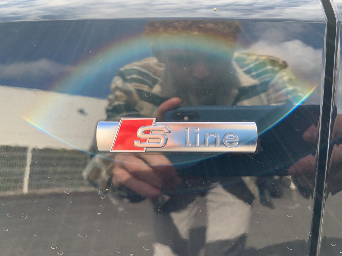 Audi Q3 Sportback 150 ch | S-Line | Caméra de recul | Apple car Play | Coffre assisté électriquement