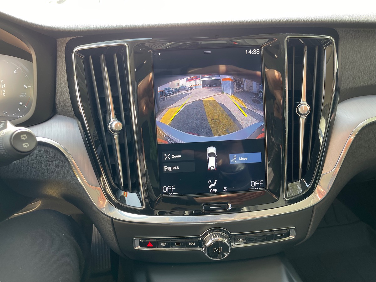 Volvo V60 2.0 D4 190 CV / Phase 2 / Business / Caméra / CarPlay / Jantes