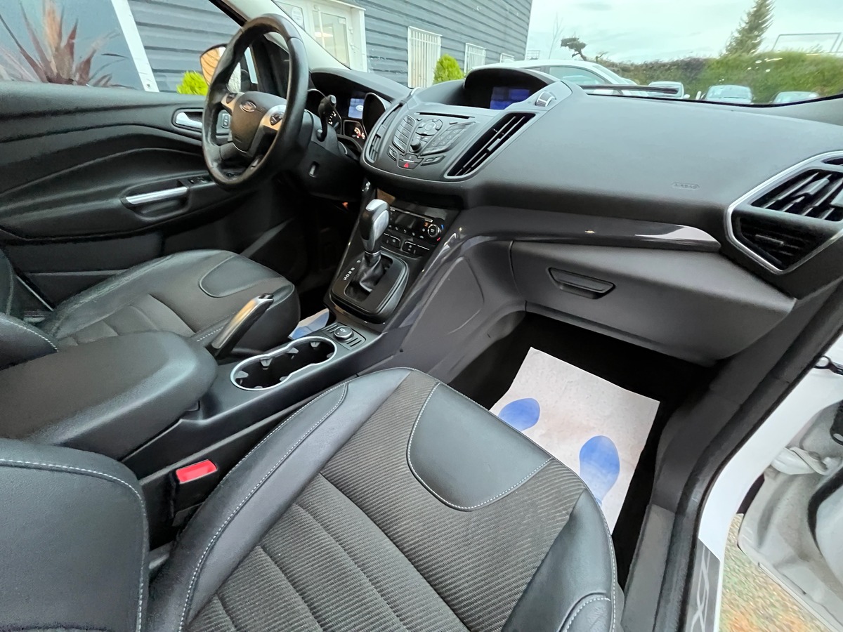 Ford Kuga II 2.0 TDCi 4x4 Powershift 150 ch TITANIUM boite automatique