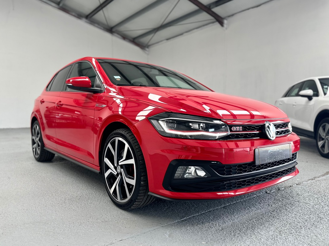 Volkswagen Polo VI GTI 2.0 TSI 200cv DSG6