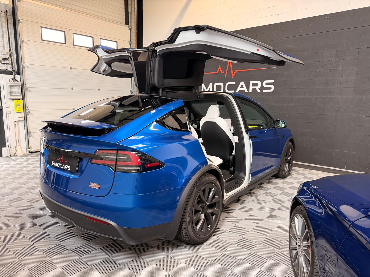 Tesla Model X PLAID 1020 CH
