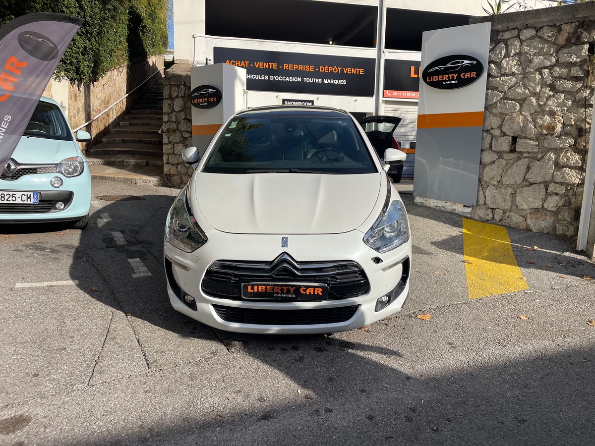 Citroën DS5 2.0 HDI 200 Hybrid4 4X4 163 CV / Toit Panoramique / GPS / Intérieur Cuir / Full