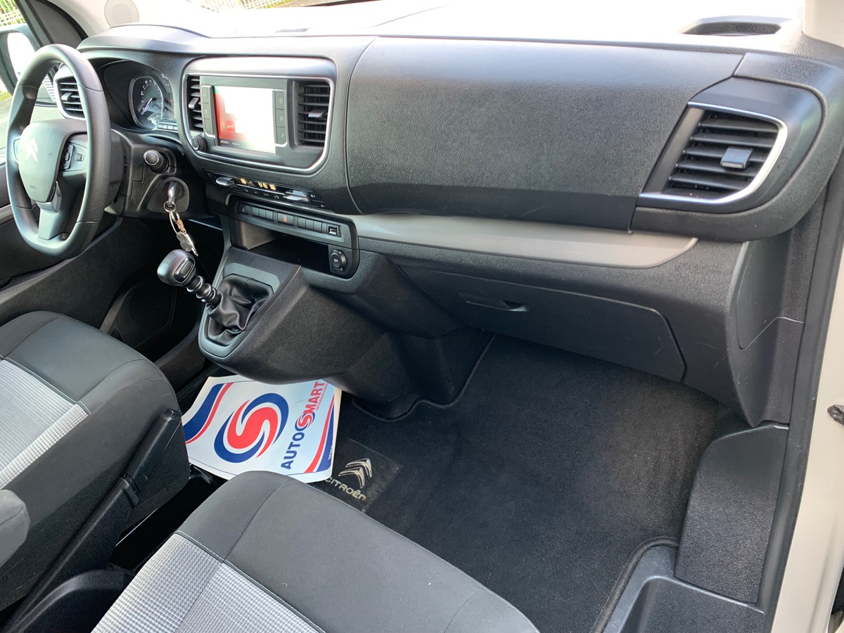 Citroën Spacetourer 120 ch | FEEL | 8 places | Attelage | Régulateur vitesse | Radar stationnement