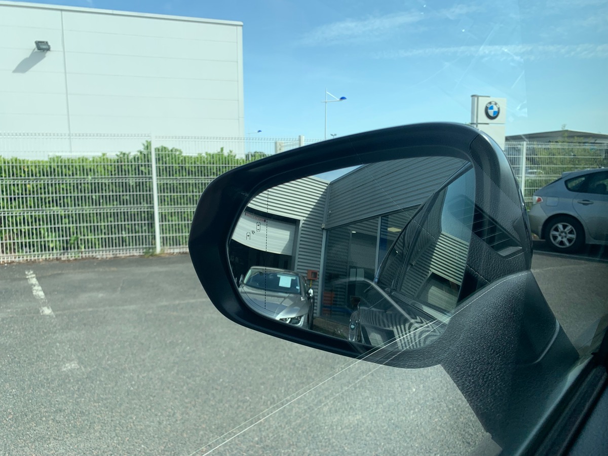 Lexus NX 300h 197 ch | F-SPORT 4WD | Caméra de recul | Siéges électriques | Toit panoramique | GPS