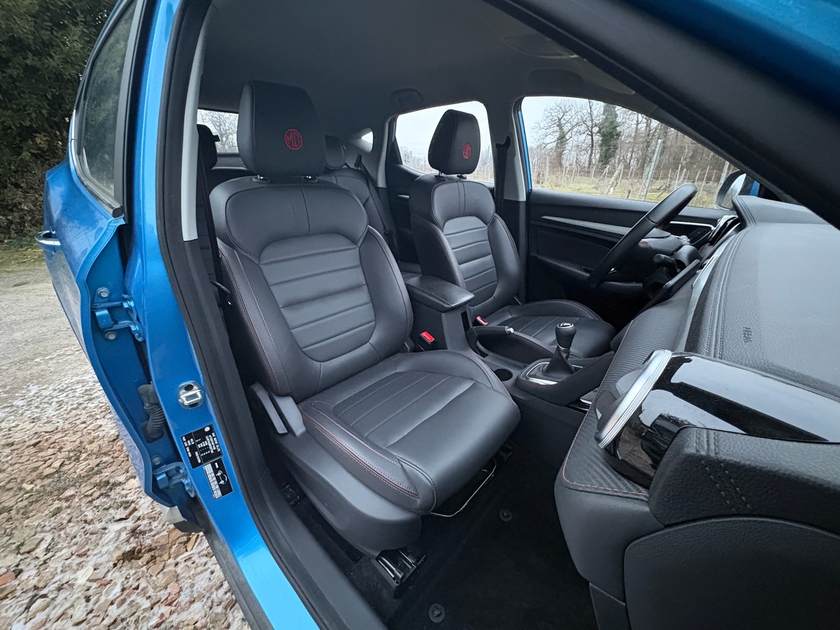 MG ZS 1.5 VTI 106 CH 2WD LUXURY