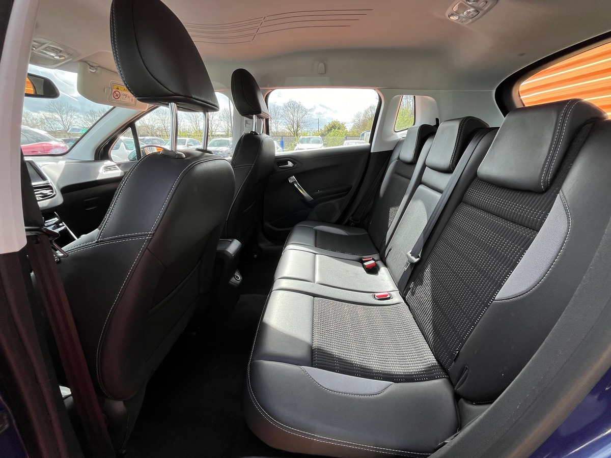 Peugeot 2008 1.2 VTi 12V 82 CH