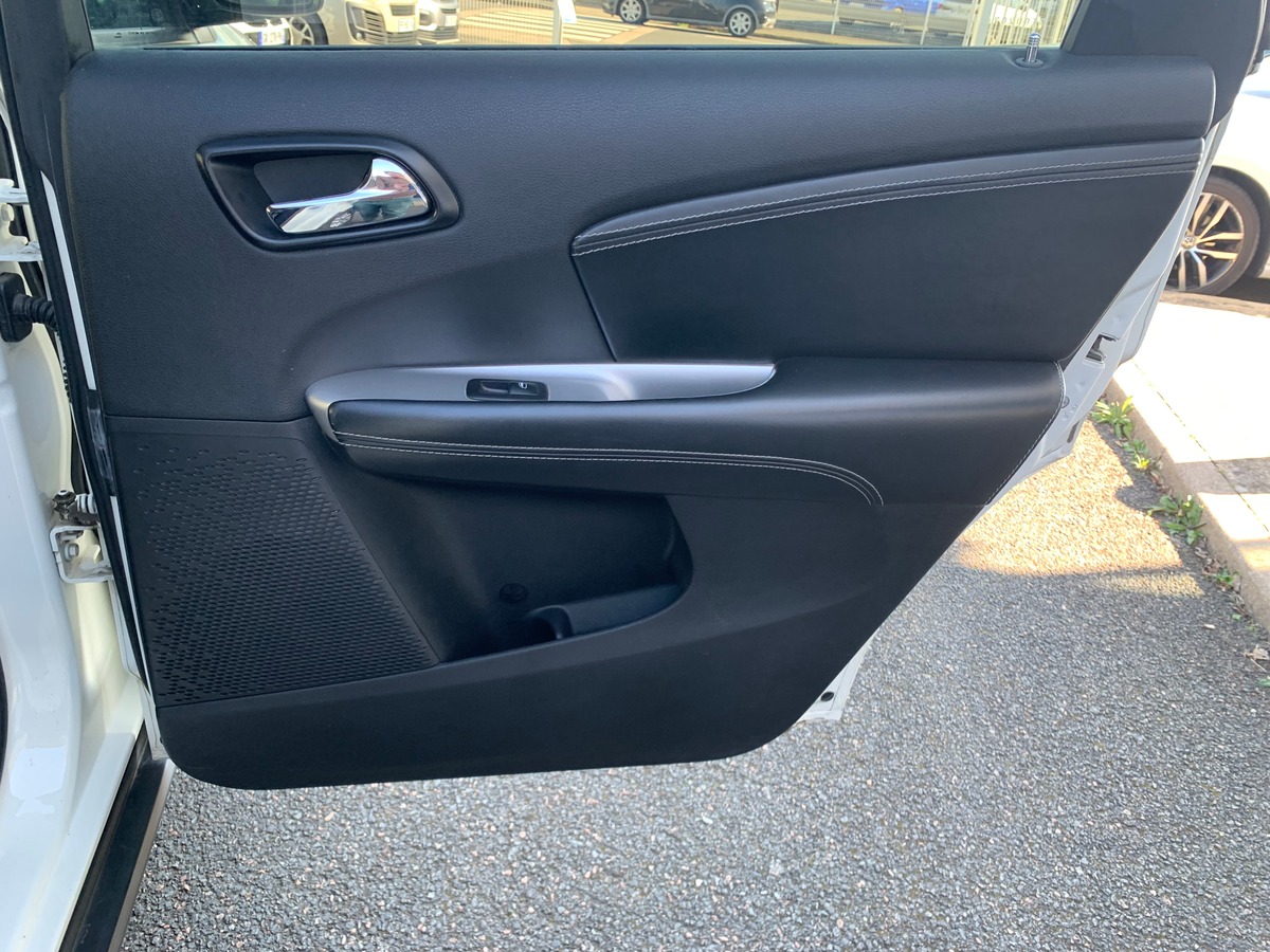 Fiat Freemont 170 ch | 7 Places | Cuir | Caméra de recul | Régulateur de vitesse | GPS | Bluetooth