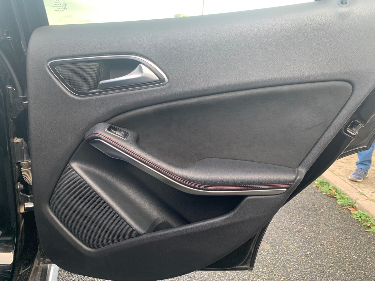 Mercedes-Benz GLA 177 | FASCINATION | Toit Panoramique NEUF | Caméra Recul | Attelage | 4MATIC