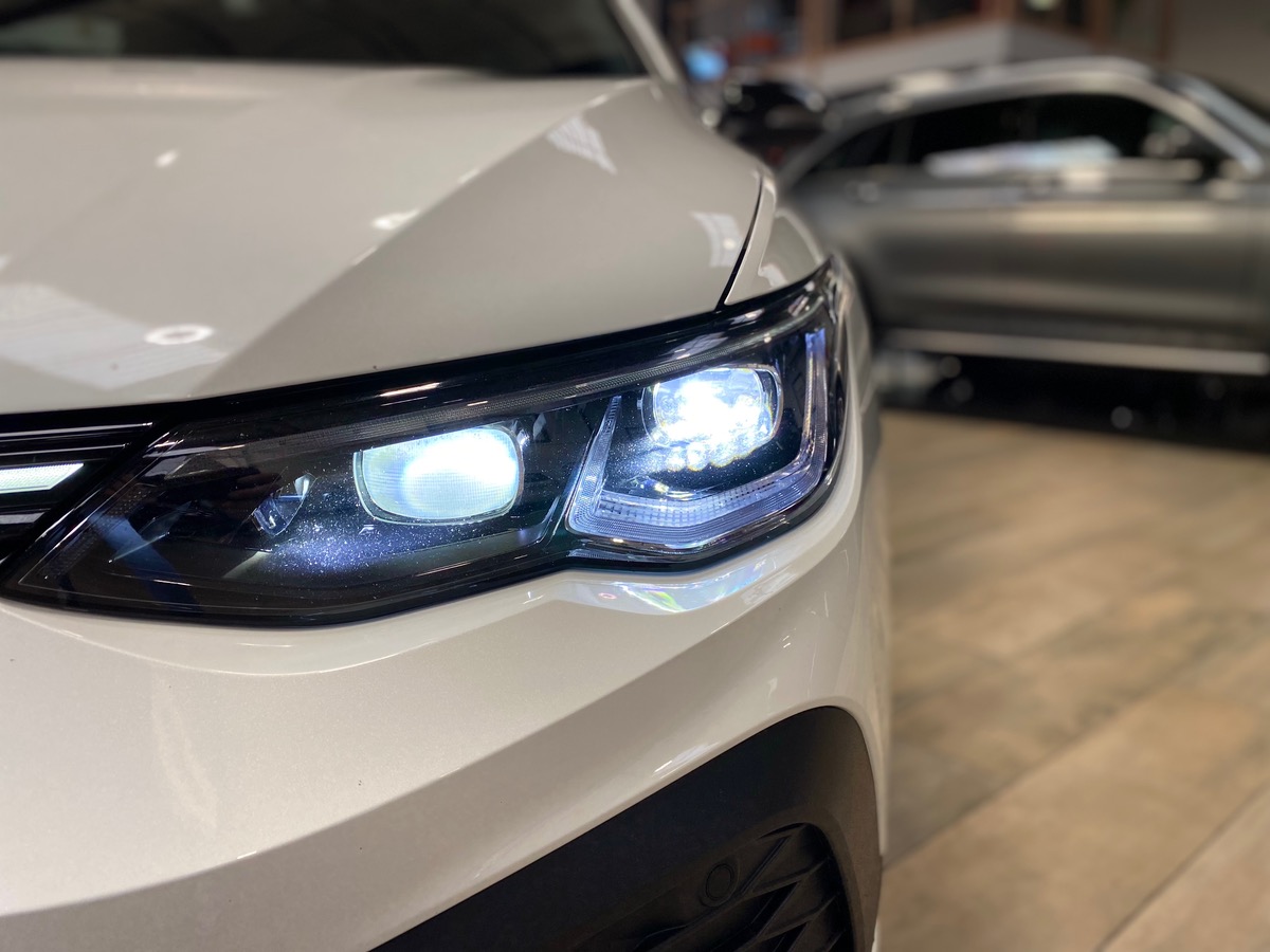 Volkswagen Golf 8 gti 2.0 TSI 300 CLUBSPORT TOE b