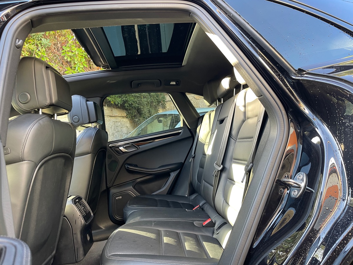 Porsche Macan 2.0 245 CV AWD / Pack Chrono / Toit Ouvrant / Pack Black /Echappement Sport/Jantes 911