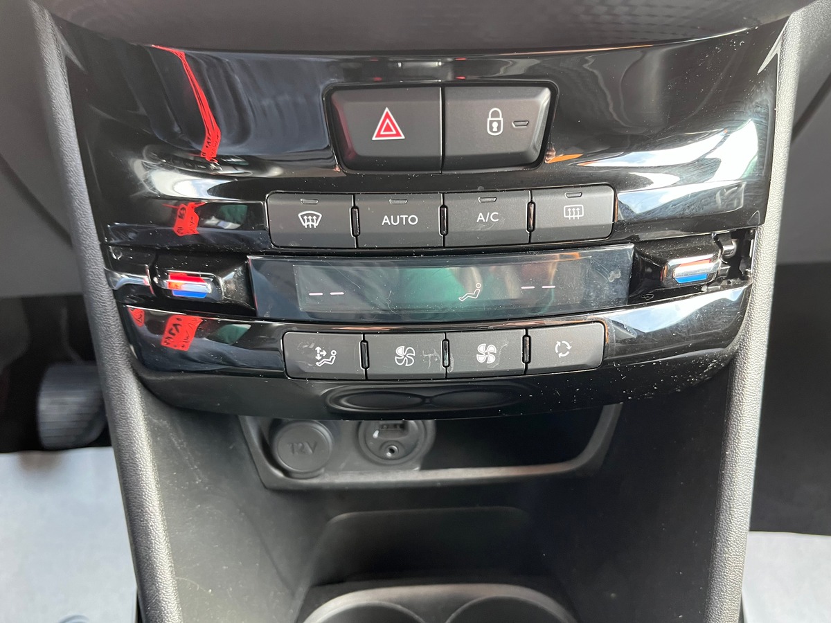 Peugeot 2008 1.2 VTi 12V 82 CH