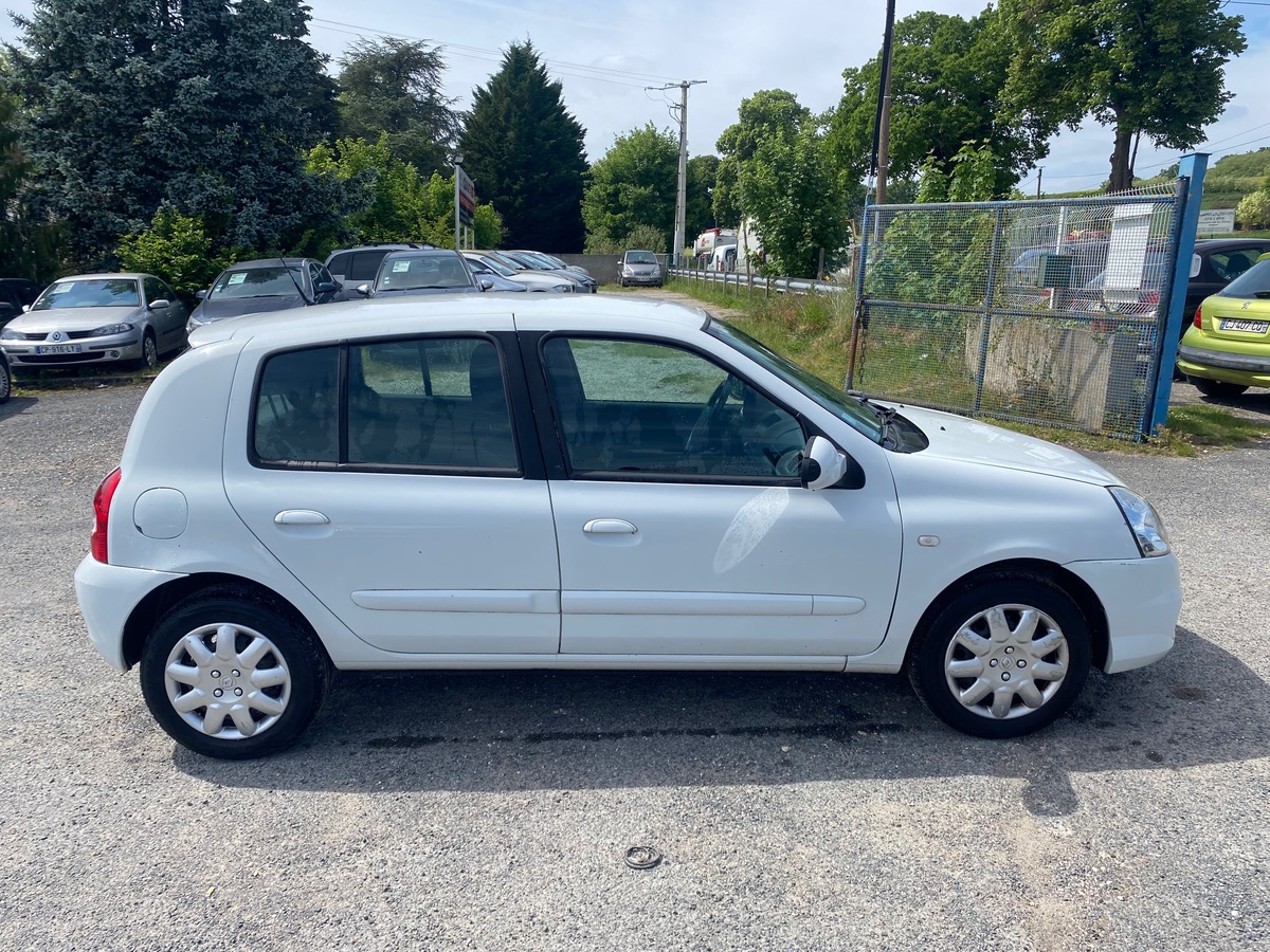 RENAULT Clio campus 1.5 dci 65cv très propre 099180km