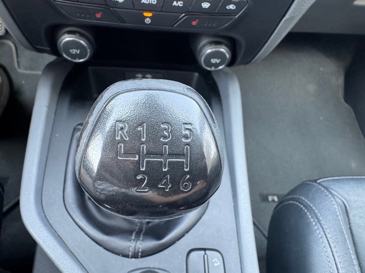 Ford Ranger 200 chevaux | Limited | Double Cabine | 5 places | GPS | Régulateur vitesse | Hard Top