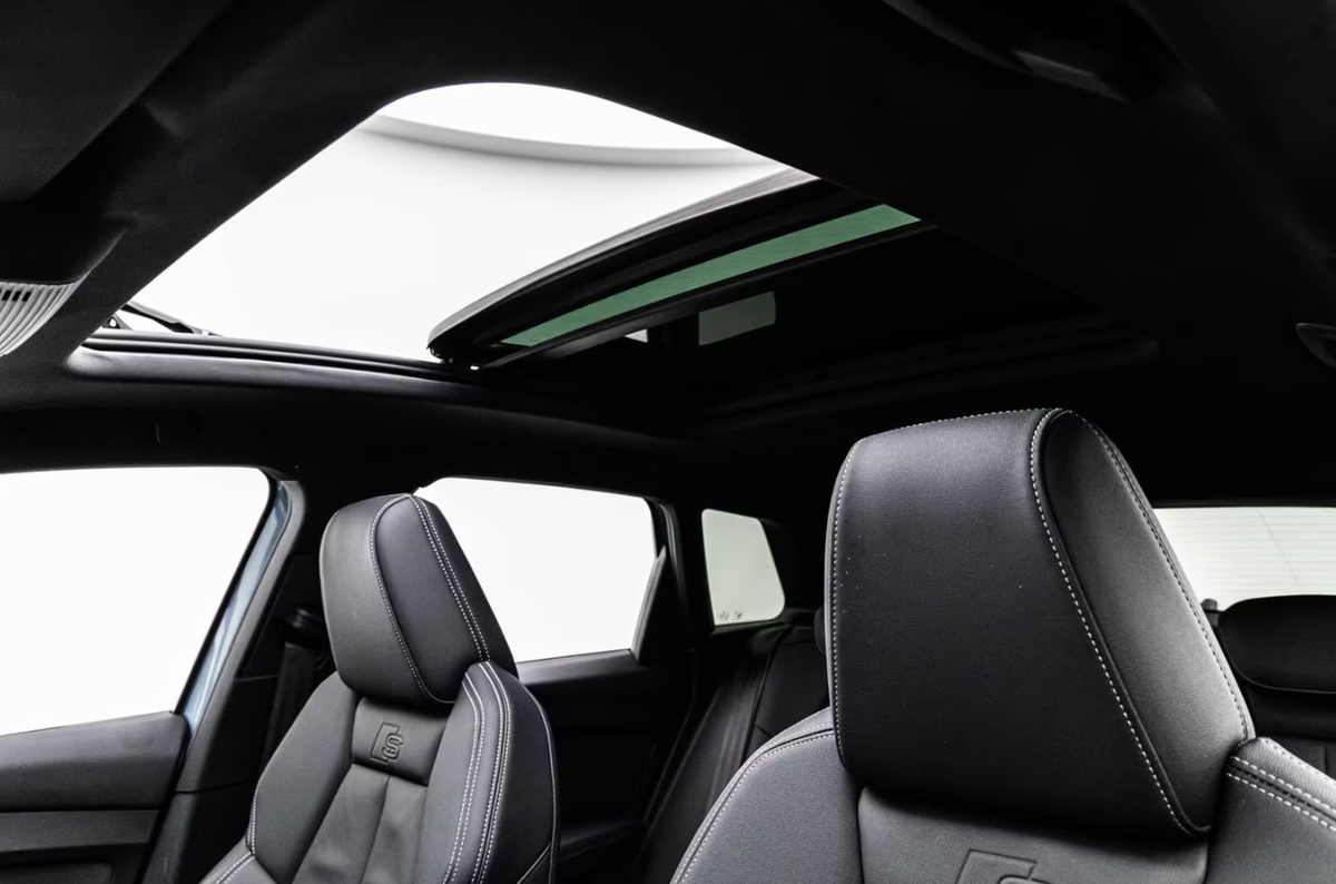 Audi Q4 e-tron 45 e-tron 265ch quattro S line/Toit ouvrant/Attelage