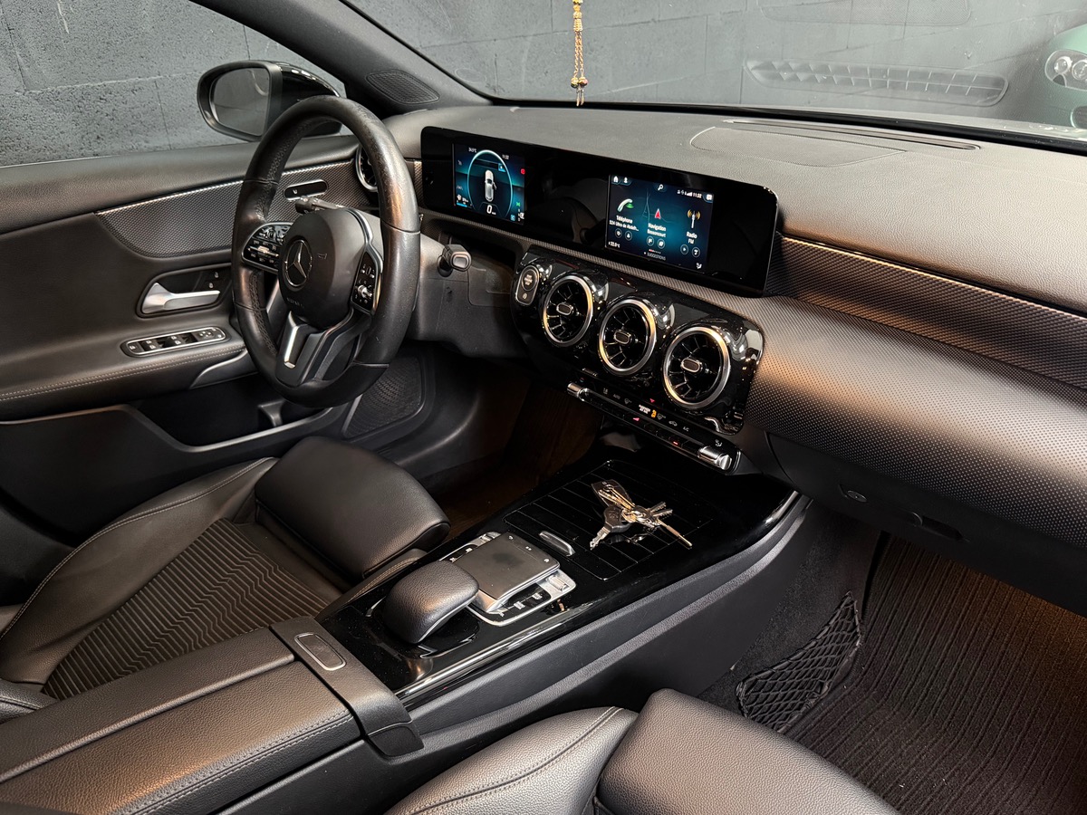 Mercedes-Benz Classe A 180 1.3 Ti 16V 7G-DCT 136 cv Boîte auto
