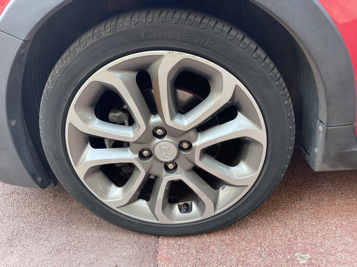 Hyundai i20 T-GDI 100 CV  Phase 2 / CarPlay / Caméra /Boîte auto / Jantes