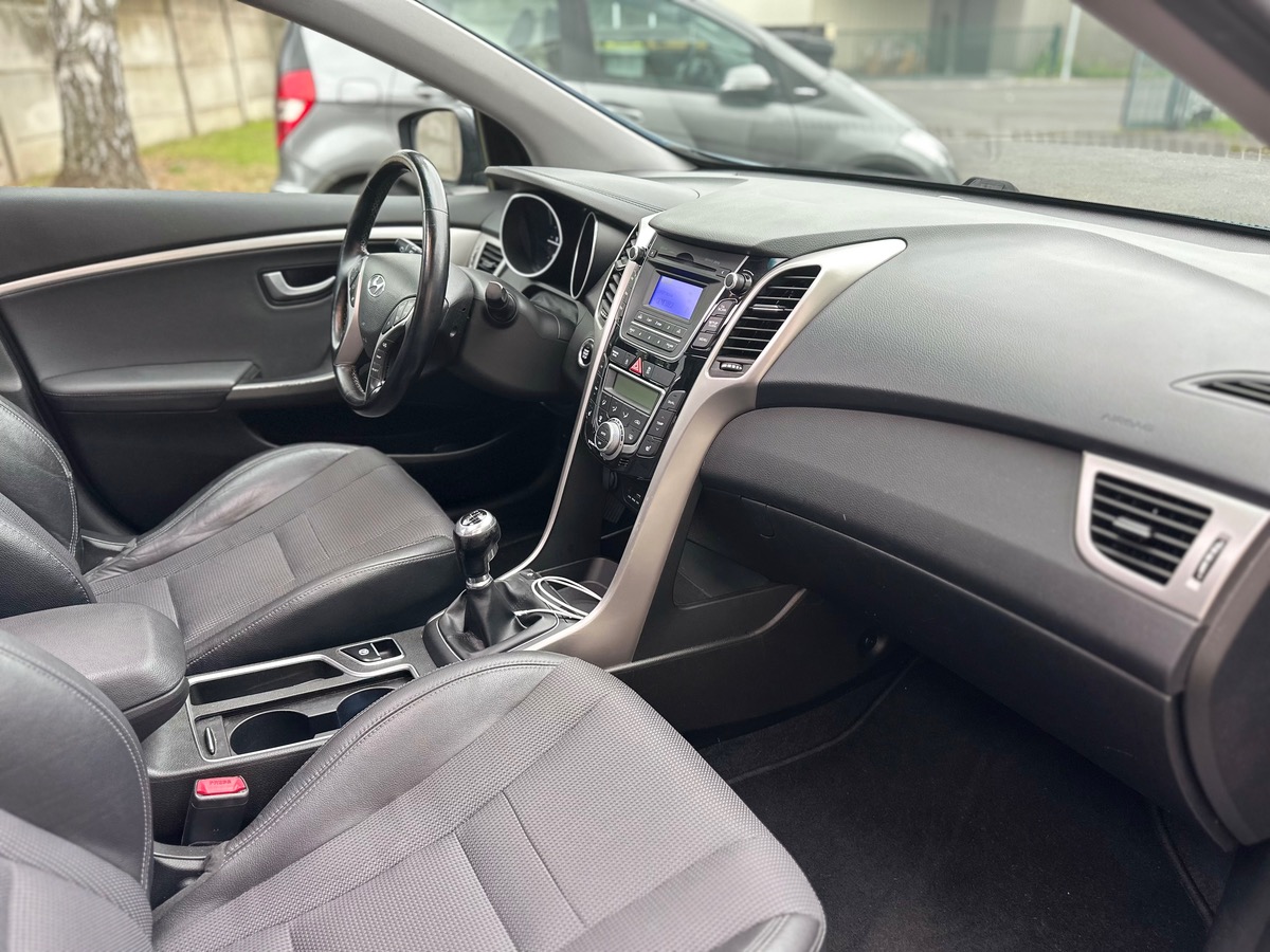 Hyundai i30 1.6 CRDI 136 CV creative full options