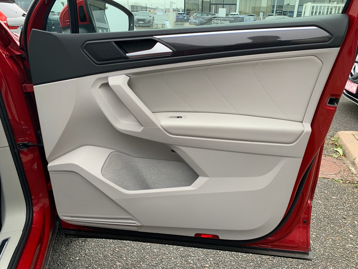 Volkswagen Tiguan 150 | ELEGANCE EXCLUSIVE | Toit ouvrant panoramique | Cuir | Caméra avant arriére