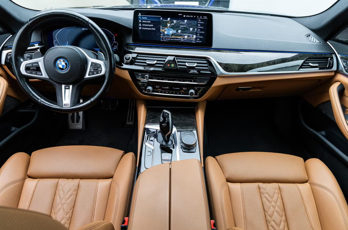 Bmw Série 5 VI 545eA xDrive 394ch M Sport Steptronic/Harman-Kardon/Toit ouvrant/Pack innovation