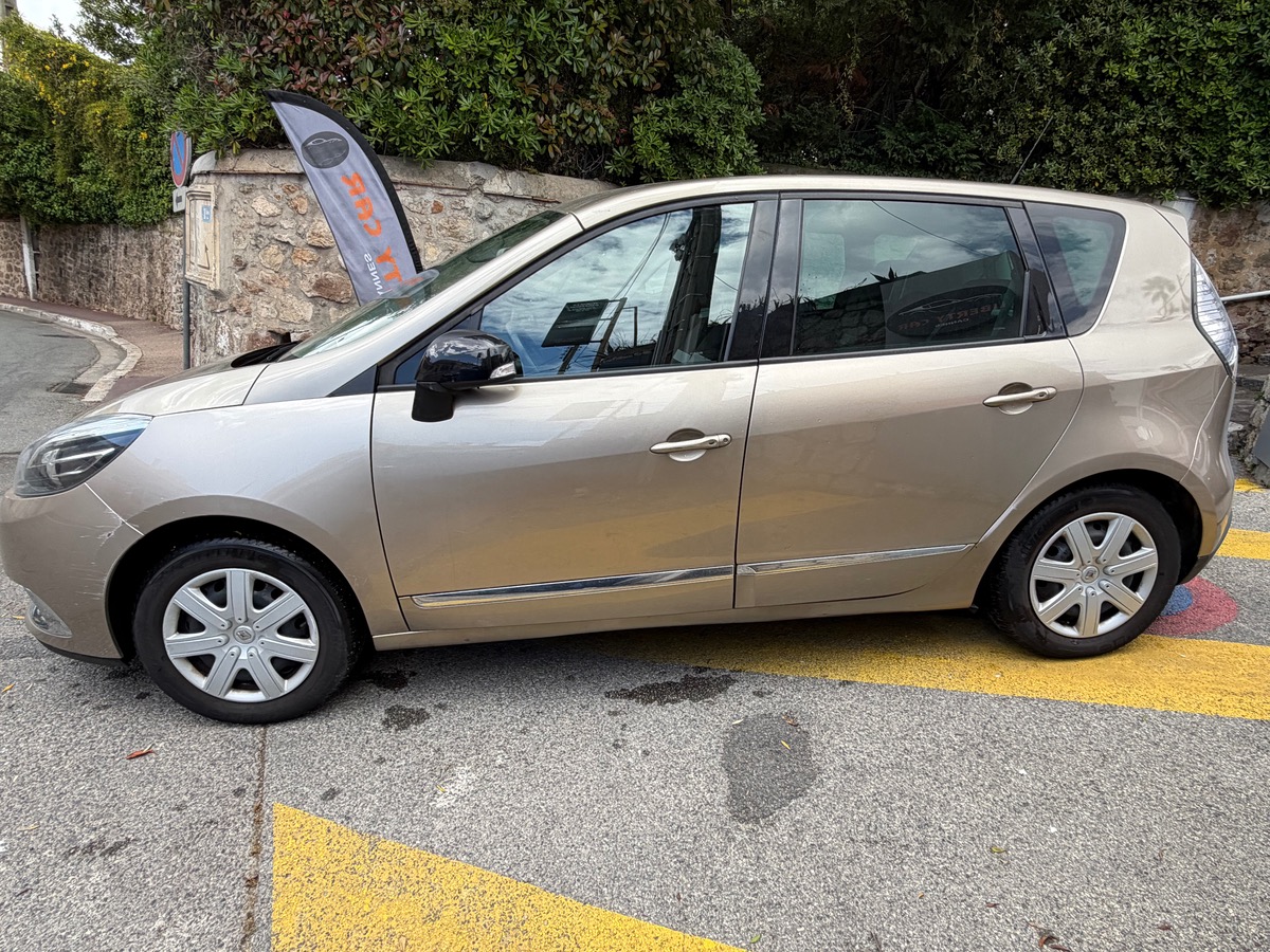 RENAULT Scenic 1.2 TCE 132 CV / 1 er Main /  Finition BOSE / GPS / Km Réel /