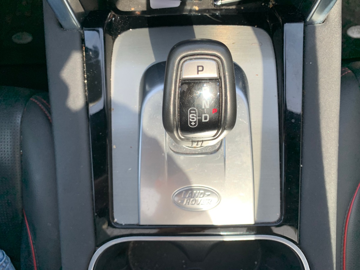Land-Rover Discovery Sport L550 | P300e | PHEV | Toit panoramique | Caméra recul | Apple car play