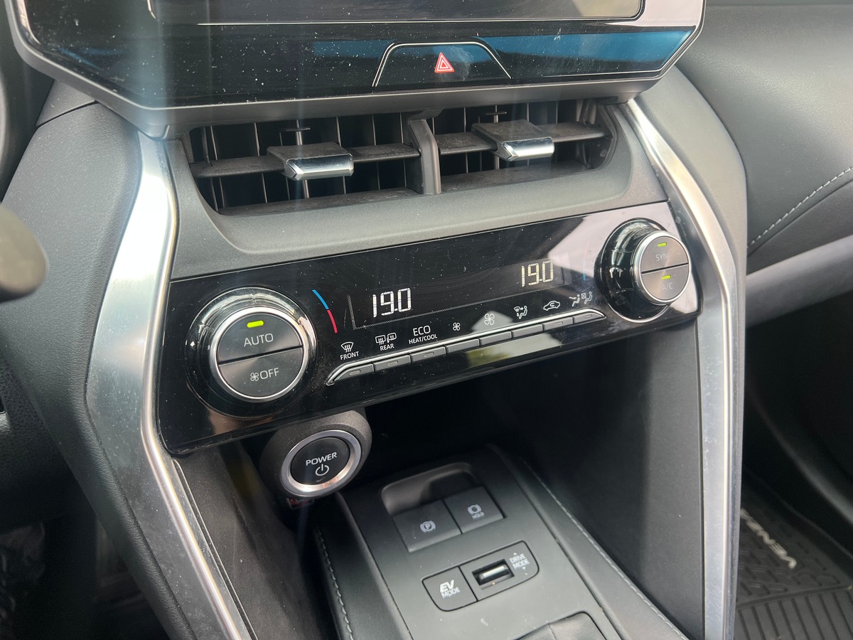 Toyota RAV4 Toyota Venza Hybrid 2.5l 222ch - équivalent RAV4 - sièges chauffants / caméra de recul