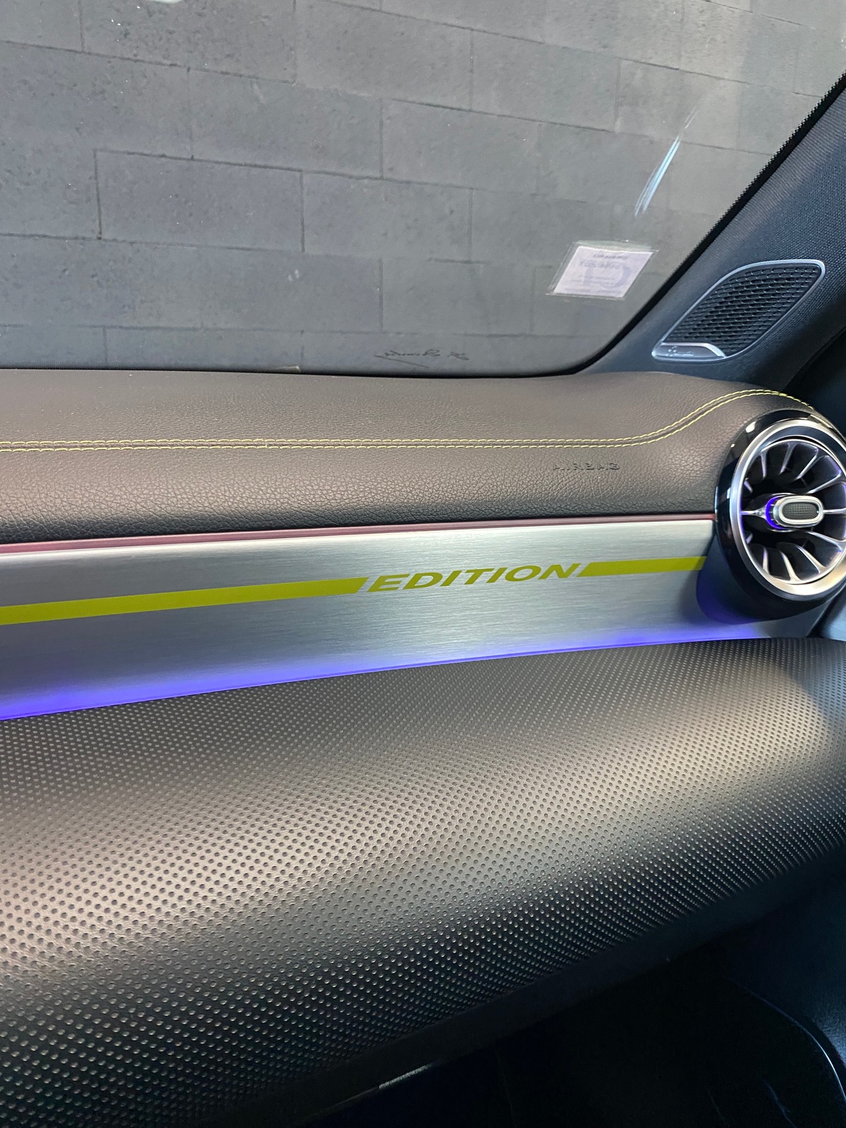 Mercedes-Benz Classe A IV 200 AMG LINE EDITION 1