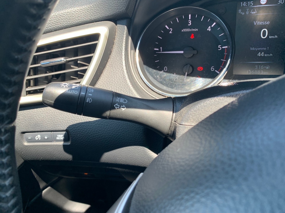 Nissan Qashqai 130 ch | Tekna | Toit panoramique | Caméra de recul | Régulateur vitesse | Attelage