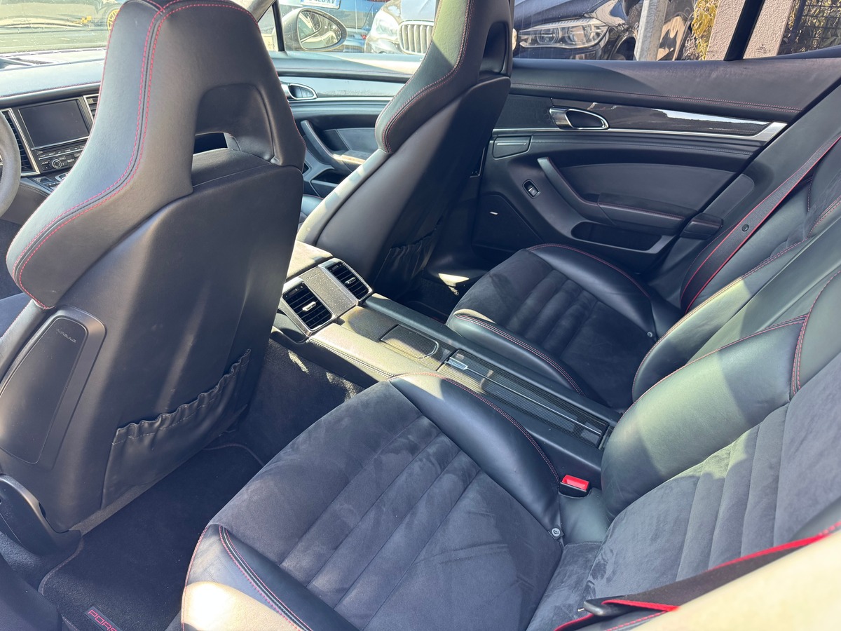Porsche Panamera GTS