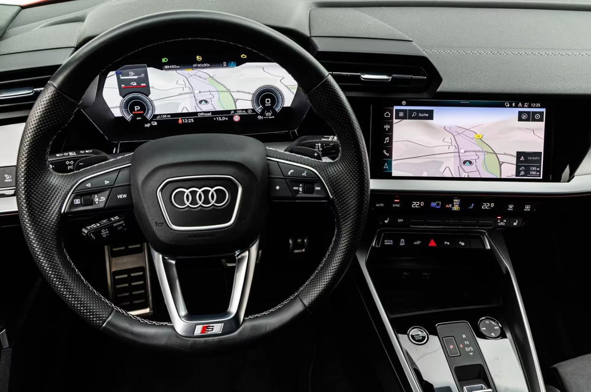 Audi A3 Sportback 40 TFSI e 204ch S line S tronic 6/Bang&Olufsen/Caméra