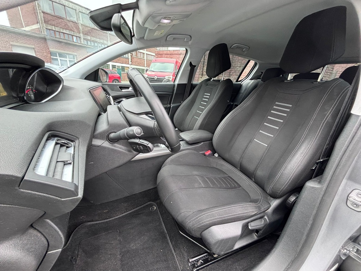 Peugeot 308 1.6 Blue-HDi Allure - Révisée - Garantie