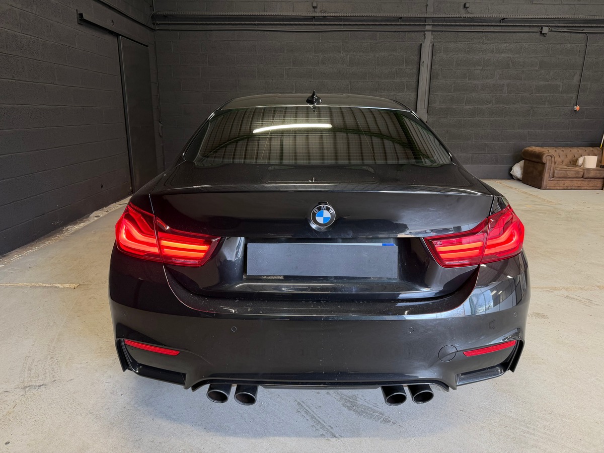 Bmw M4 Coupé F82 3.0 431ch M DKG Toit Carbone