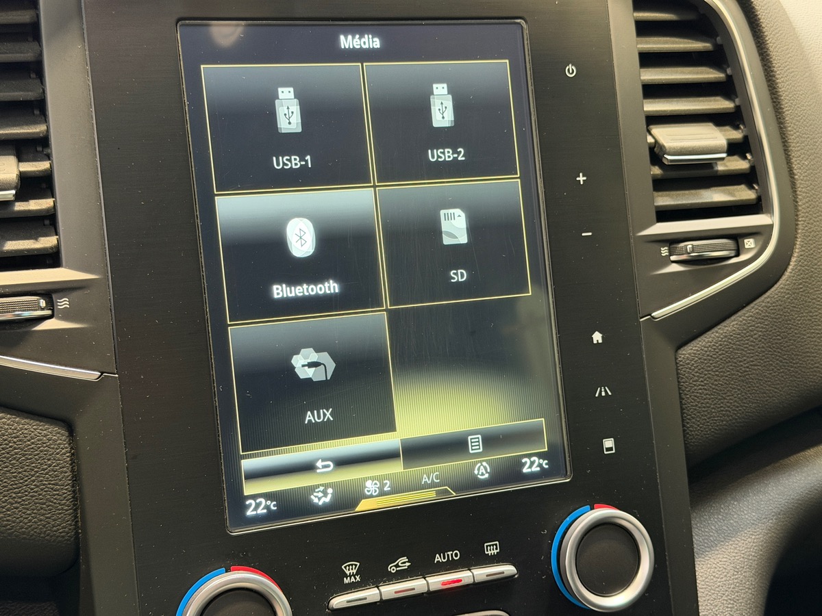 RENAULT Megane Estate IV DCI 130 cv Energy Intens / Attelage / Hifi BOSE / Caméra